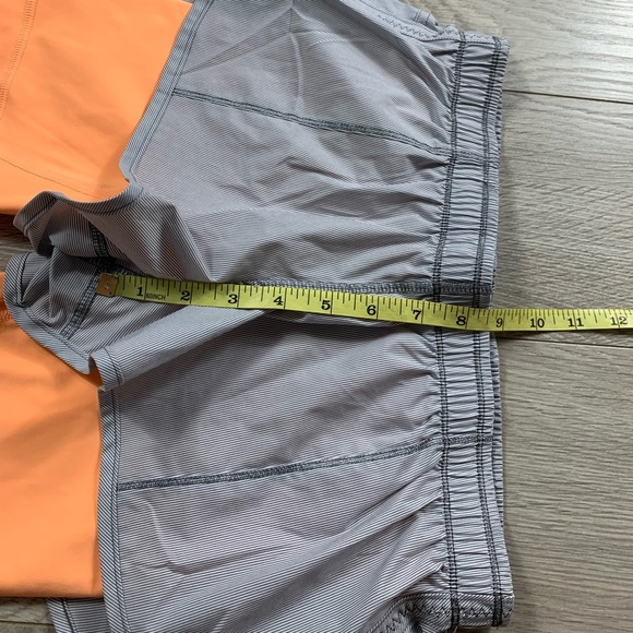 Lululemon Run: Sneak A Peek Short Grey & Orange - Picture 9 of 9